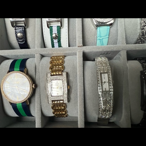 11 watches selling as a lot two Lacoste both with exchangeable band , Japan movt - Picture 16 of 17